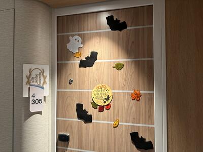Celebration-Door-Decor